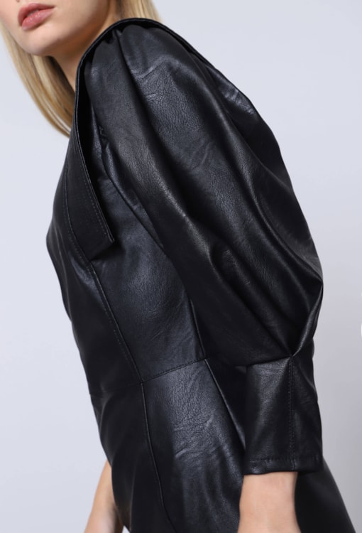 Vestido efeito pele manga abalonada