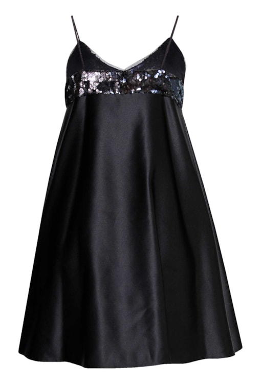 Vestido acetinado com lantejoulas