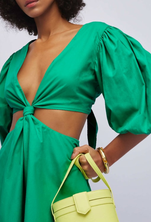 Vestido Curto com Nó