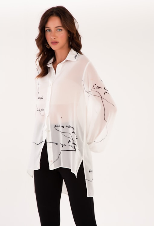 Camisa com frases de tecido fino