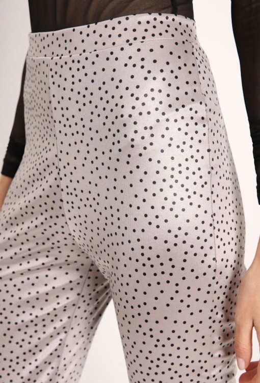 Leggings com estampa de bolinhas